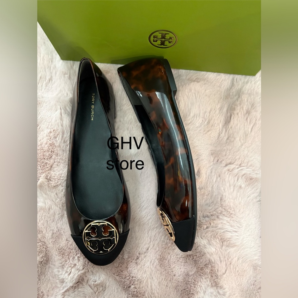 Tory Burch Women's Chelsea cap-toe ballets